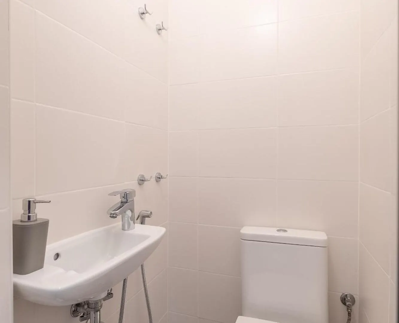 Peaceful Downtown Location - 2 Bedroom Apartment Σόφια 0*,  Βουλγαρία